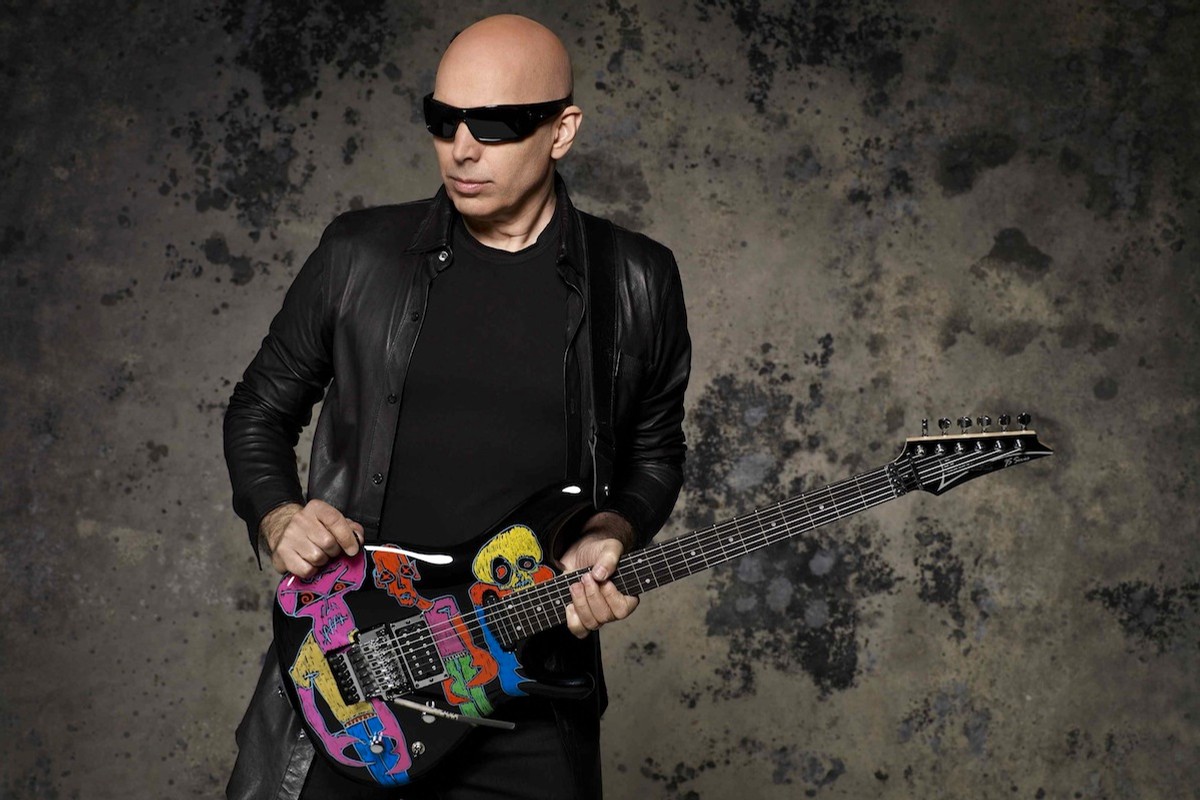 Joe Satriani prosi fanów o pomoc