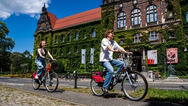 rusza nowy sezon rowerowy w polskich miastach. wzrośnie flota elektrycznych jednośladów
