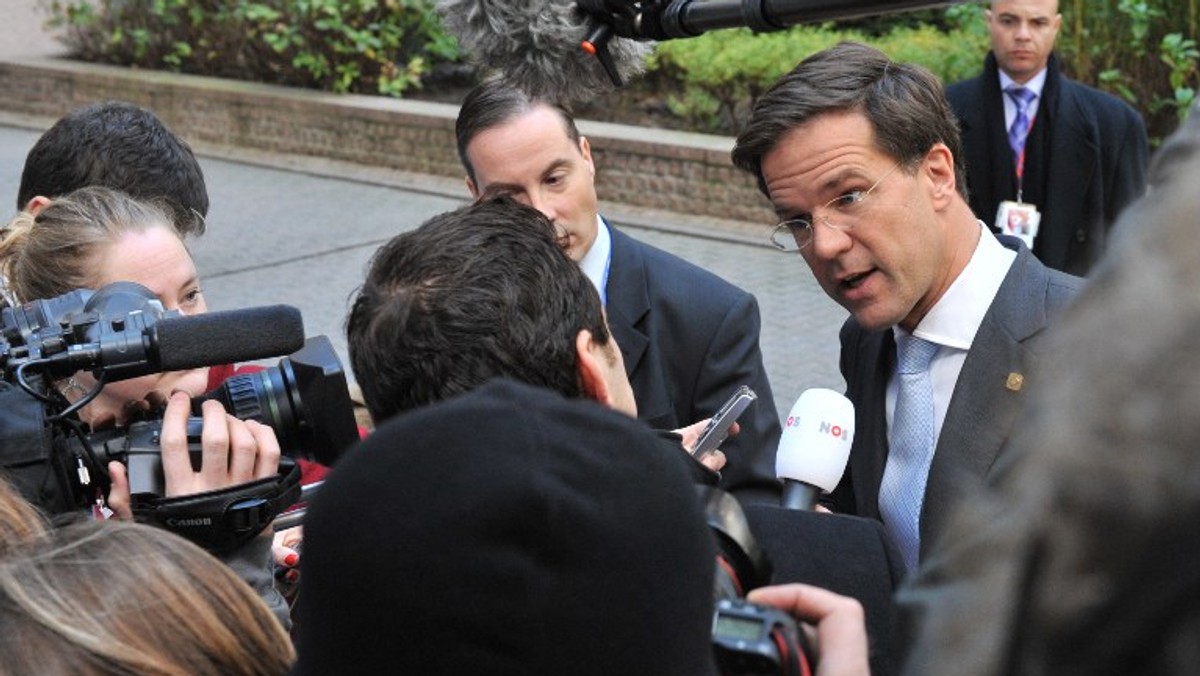 Premier Holandii Mark Rutte opowiedział się w wywiadzie dla niemieckiego dziennika "Sueddeutsche Zeitung" za zmianą unijnych traktatów, by umożliwić wyjście ze strefy euro krajom, które by tego chciały, bez konieczności równoczesnego wystąpienia z UE.