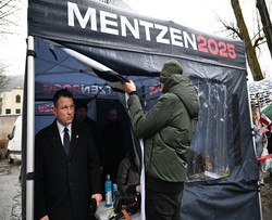 Mentzen blisko drugiej tury? Niemiecka prasa: To szok dla PiS