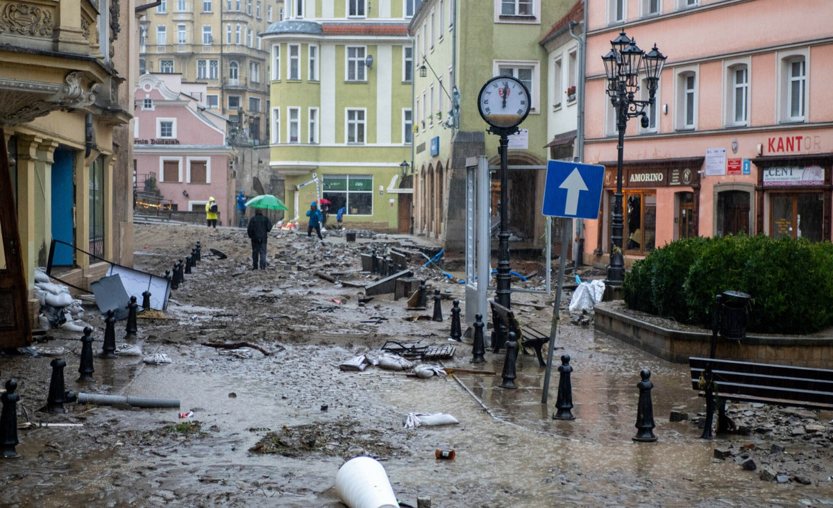 Najnowsza AI ma myśleć jak człowiek. Spytaliśmy, co poradziłaby politykom w sprawie powodzi