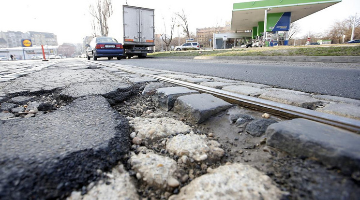 Íme Budapest legdurvább kátyúi