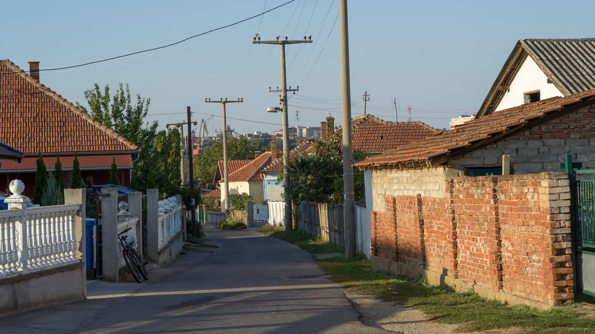 Gastarbajter iz Nemačke pobesneo zbog familije, saznao na šta troše novac koji im šalje / ILUSTRACIJA