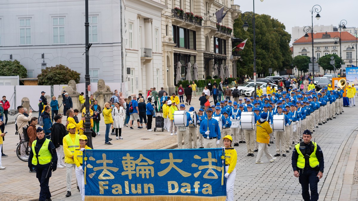 Marsz Falun Gong w Warszawie