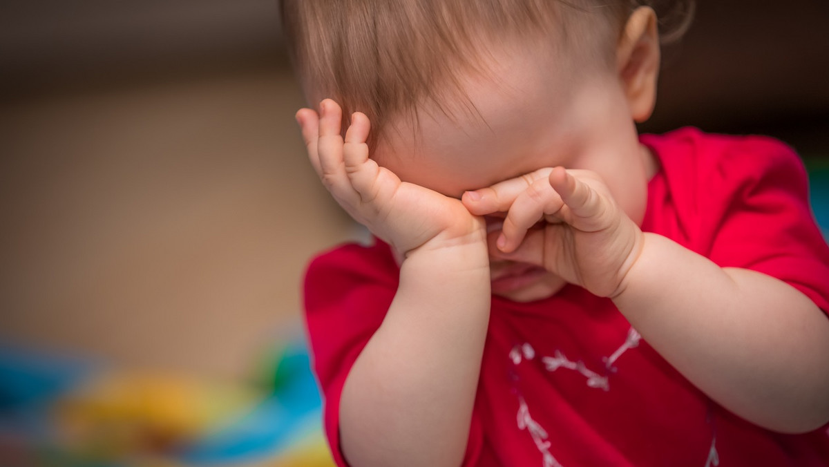 Zaobserwowane u dziecka problemy neurologiczne wymagają jak najszybszego wdrożenia stosownej rehabilitacji. Niestety, objawy nie zawsze są jednoznaczne - niektóre w początkowych stadiach można przeoczyć. Na co warto uważać?