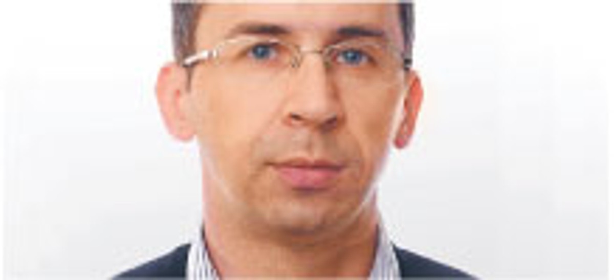 Kazimierz Karolczak SLD. Ma zostać skarbnikiem w marcu. Pod koniec stycznia został zastępcą sekretarza generalnego SLD. Wcześniej we władzach partii na Śląsku. Związany z biznesem, był prezesem agencji pracy tymczasowej GI Worker. Ma 37 lat, ukończył ochronę patentową na UŚ.