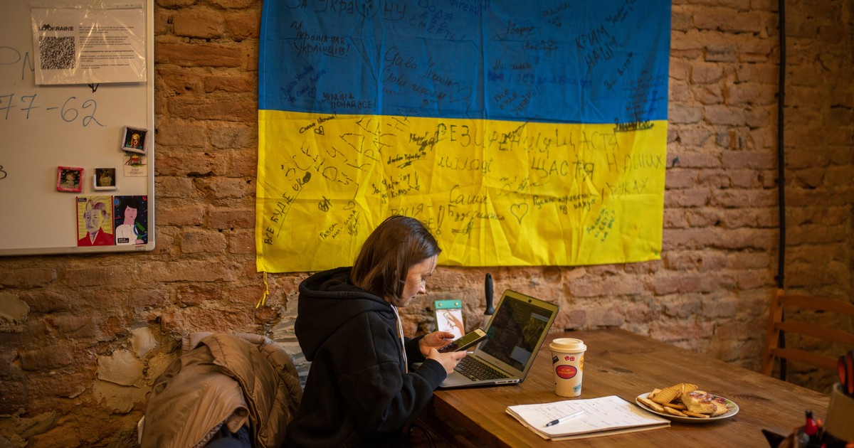 A non-profit venture fund aims to back 200 startups established by refugee Ukrainian entrepreneurs - Vimarsana News