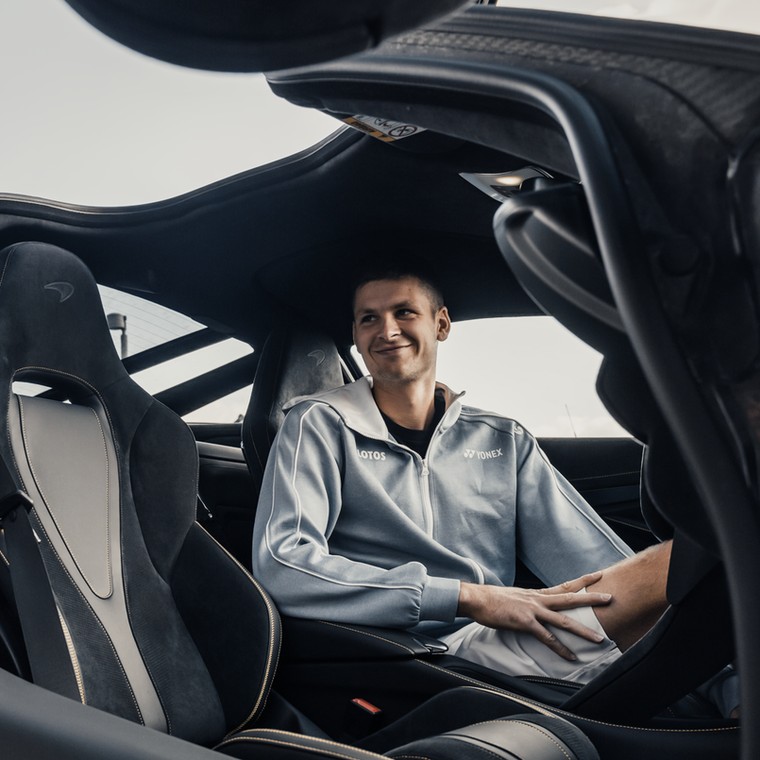 Hubert Hurkacz i McLaren 720S