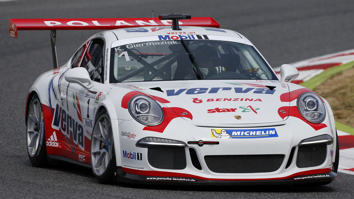 Jaap van Lagen wygrał niedzielny wyścig serii Porsche Supercup na ulicach Księstwa Monako. Holenderski kierowca reprezentujący zespół Fach Auto Tech na mecie rywalizacji w europejskiej stolicy hazardu wyprzedził Philippa Enga i Bena Barkera.