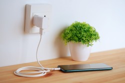 Technologiczna rewolucja nadchodzi. Będzie jedna ładowarka do wszystkiego