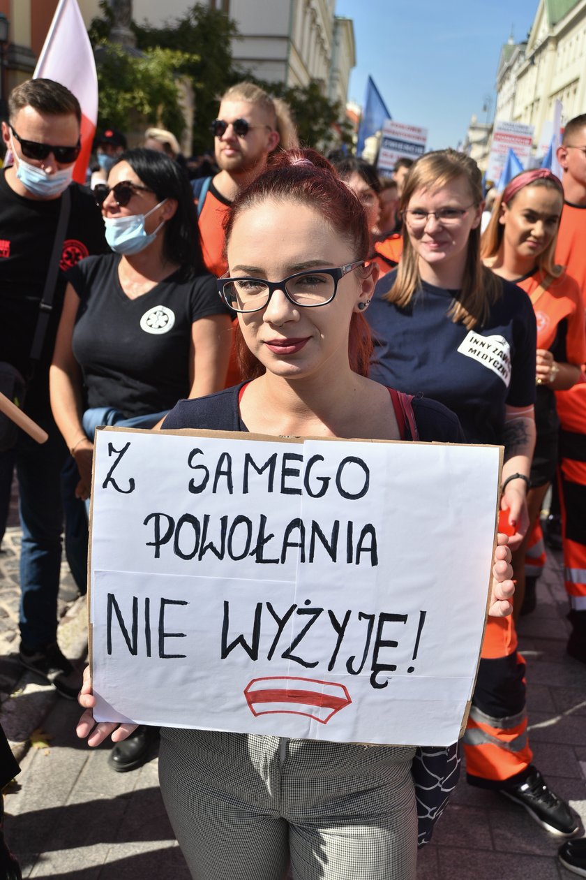 Warszawa: protest medyków w stolicy. Liczne utrudnienia