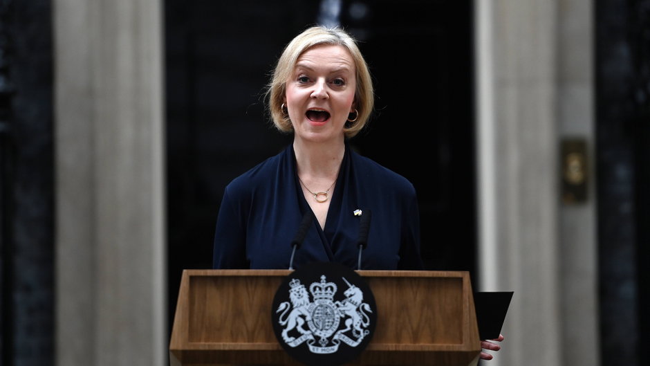 Liz Truss ogłasza rezygnację