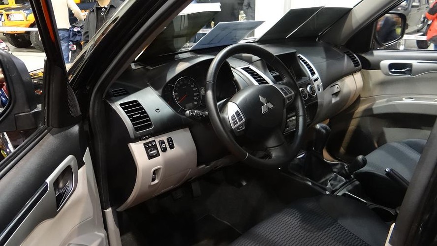 Mitsubishi pajero sport