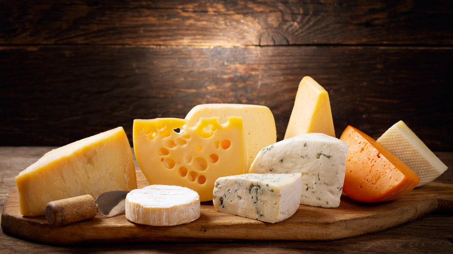 Co się dzieje z twoim ciałem, gdy codziennie jesz ser
