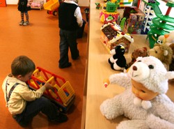 Dyrektorka okradła dzieci