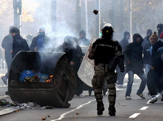 Zadyma podczas marszu równości