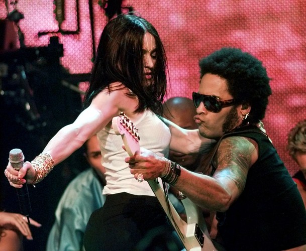 Lenny Kravitz i Madonna na gali MTV Video Music Awards 1998