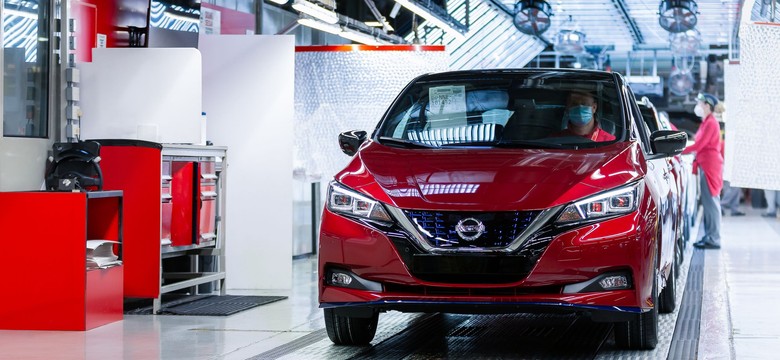 Nissan, BMW i Tesla hitem w Polsce. To NOWY rekord, auta na prąd biją diesla
