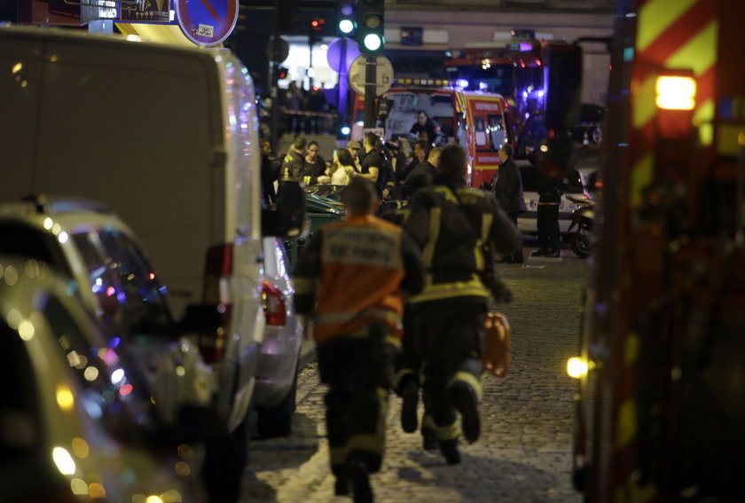 Zamachy w Paryżu. 60 zabitych. Zdjęcia