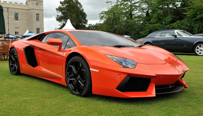 Lamborghini-Aventador LP700