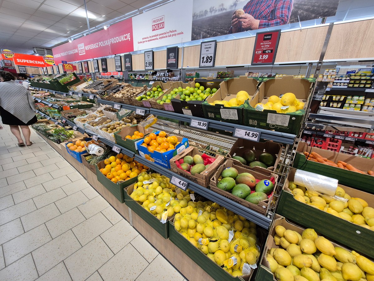 Jemy coraz więcej cukru, a coraz mniej mleka. Dane GUS mogą zaskoczyć