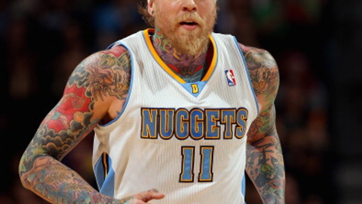 Chris Andersen, koszykarz Denver Nuggets, jest podejrzany o posiadanie dziecięcej pornografii. Śledczy na trop sportowca wpadli już w lutym tego roku, niedawno miał miejsce nalot na dom sportowca, gdzie znaleziono pogrążające Andersena materiały.