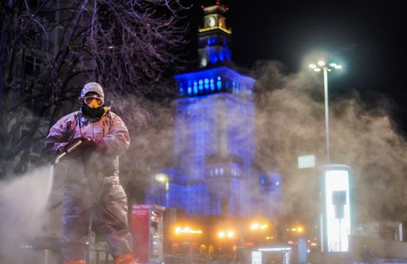 Walka z pandemią w Warszawie