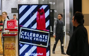 Dziś "Czarny Piątek" w USA. Zobacz, jak wyglądają najlepsze okazje sprzedażowe na świecie