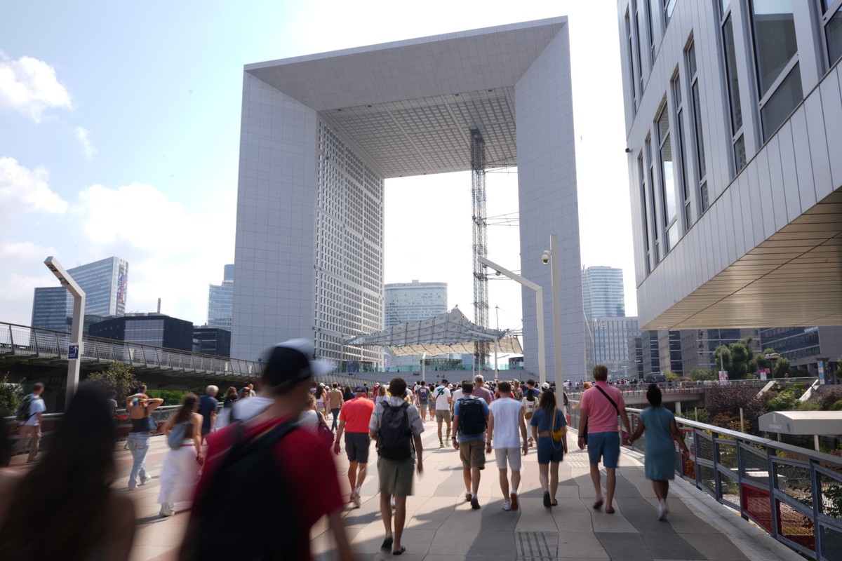 To koniec pewnej epoki. Francja staje się dla inwestorów bardziej ryzykowna niż Hiszpania. Na zdj. Dzielnica La Defense w Paryżu