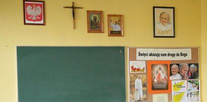 Obowiązkowe lekcje religii lub etyki? Episkopat komentuje