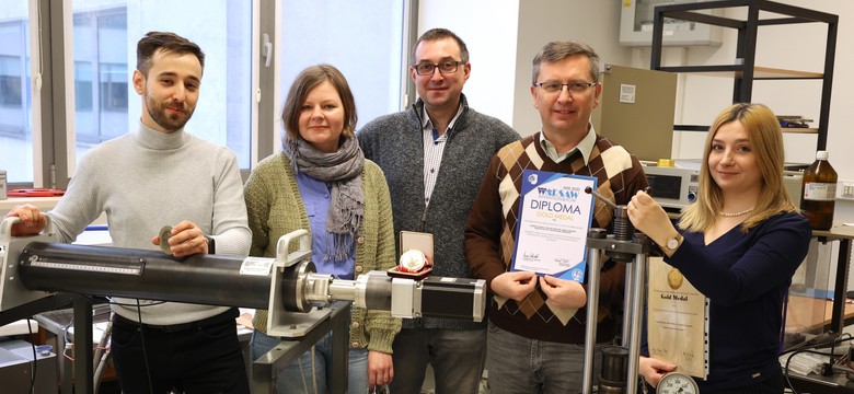 Chemiczny szybkowar. Naukowcy chcą przekonać przemysł, że "ciśnienie to nowa czerń" [EUREKA!DGP]