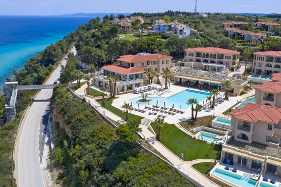 Ekskluzivna ponuda grčkih hotela sa 5*: 7 noćenja u junu od 359 evra po osobi - Travelland agencija radi za vas i u nedelju!