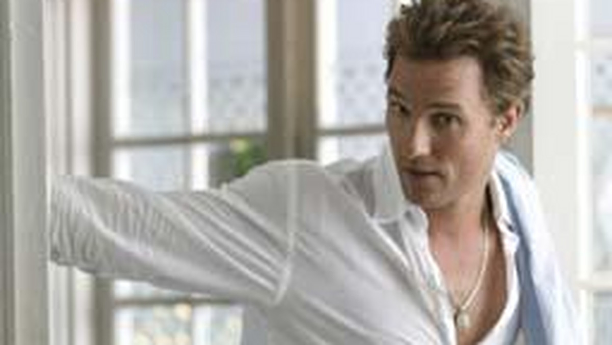 Matthew McConaughey jest surowym i wymagającym ojcem.