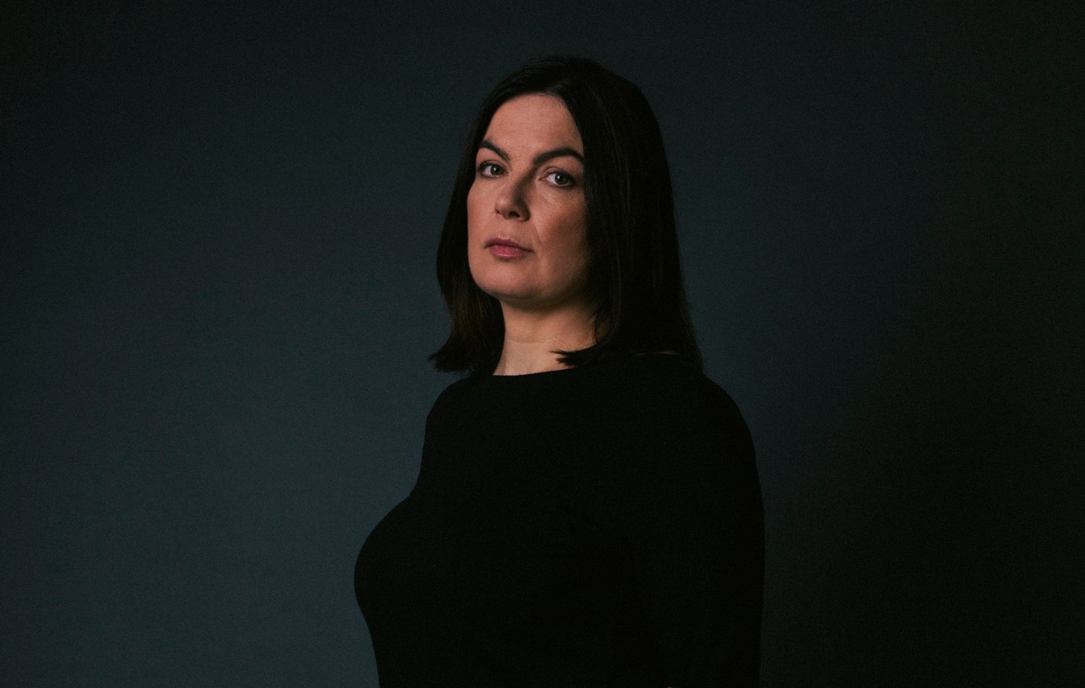 Ewa Winnicka, dziennikarka i reporterka, dwukrotna laureatka nagrody Grand Press. Nakładem wydawnictwa Czarne ukazała się jej nowa książka „Był sobie chłopczyk”. Fot. Maksymilian Rigamonti