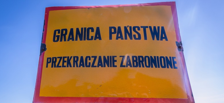 Puśćcie dziennikarzy na granicę. SONDAŻ DGP I RMF FM