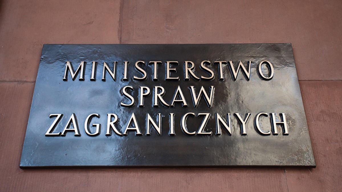 Ministerstwo Spraw Zagranicznych zwróciło się do fundacji The Open Dialog Foundation o niezwłoczne nadesłanie wszystkich uchwał fundacji przyjętych w latach 2013-2017 oraz o szereg wyjaśnień – poinformowało MSZ. Pismo skierowane jest do prezes zarządu fundacji - Lyudmyly Kozlovskiej.