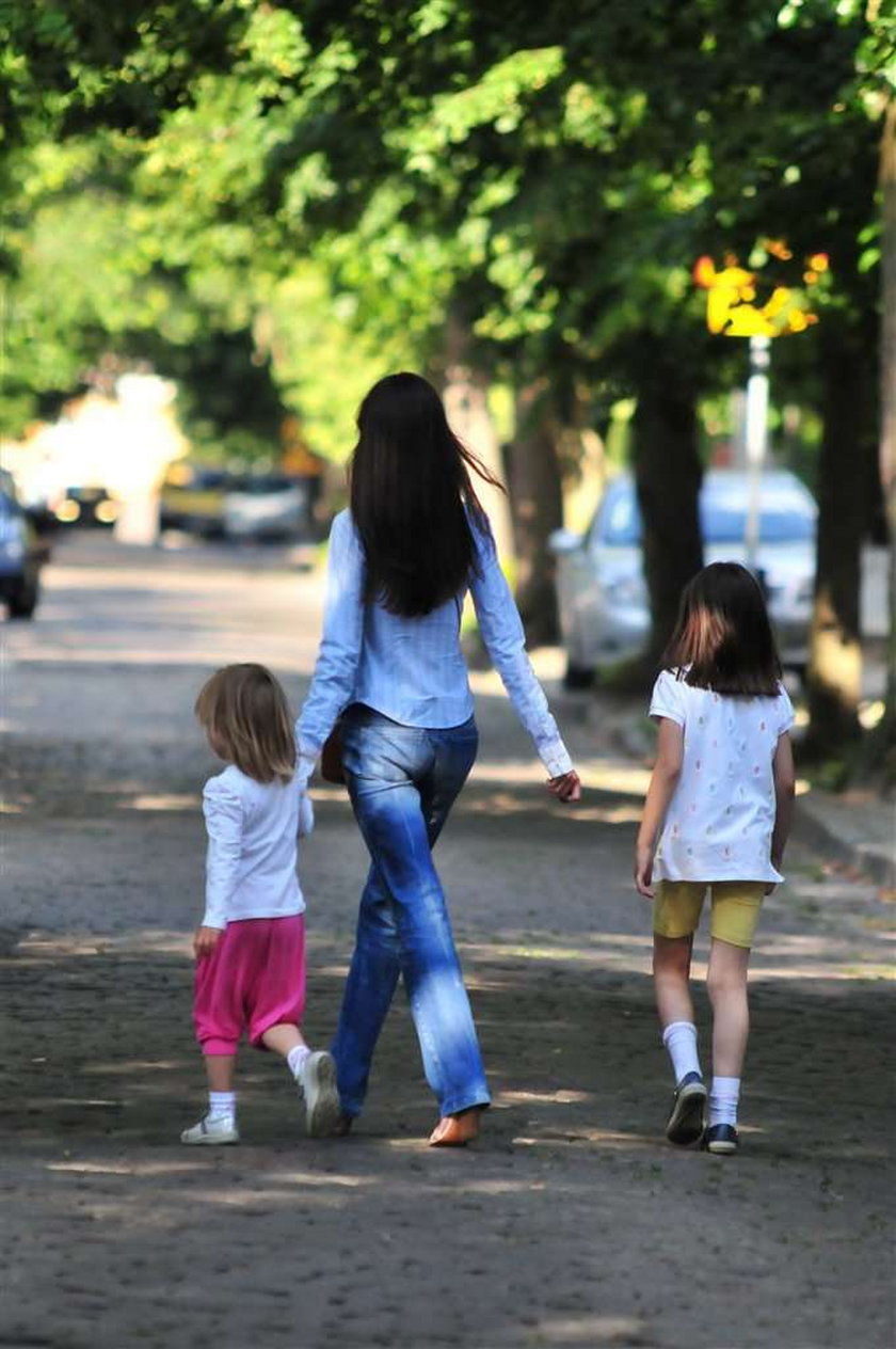 Marta Kaczyńska pokazała dzieciom jeżyka FOTO 