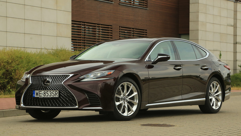 Lexus – 5 akcji