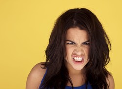 Zaskakujące odkrycie: leworęczność determinuje cechy osobowości