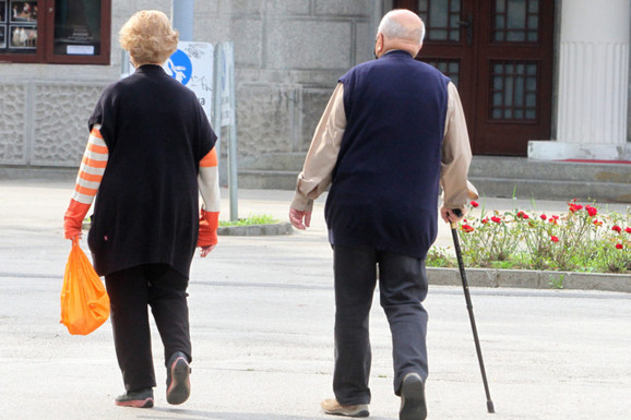 Starosna granica za odlazak u penziju se sve više pomera: Šta čеka najstarijе građanе u budućnosti?