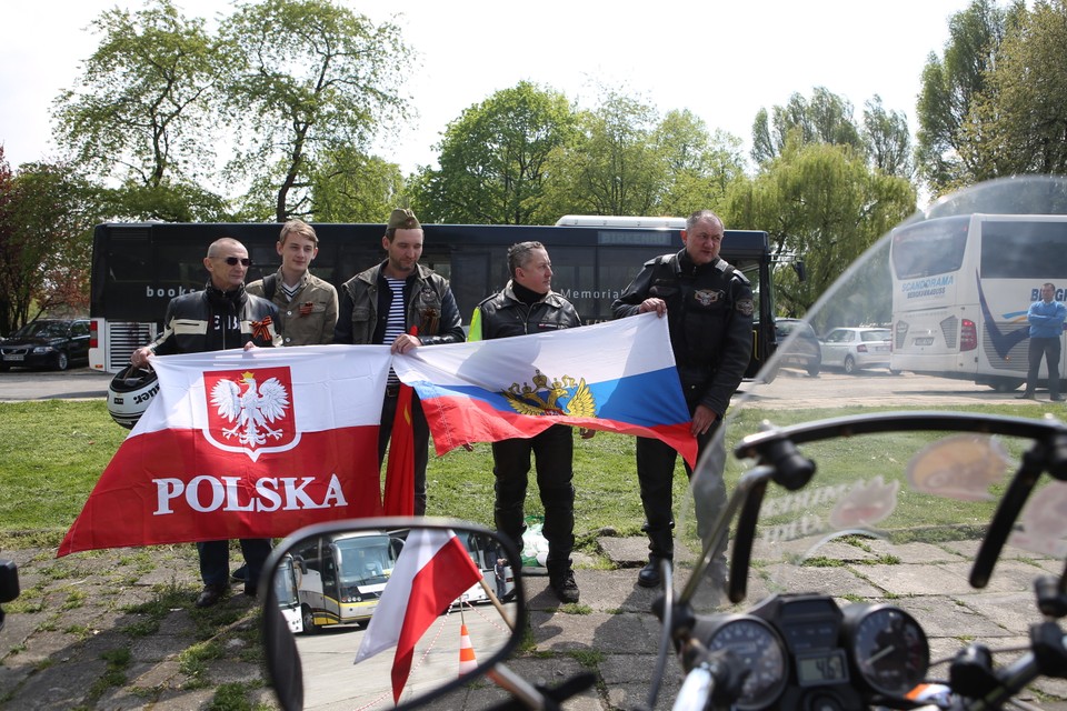 OŚWIĘCIM MUZEUM AUSCHWITZ MOTOCYKLIŚCI (Polscy i rosyjscy motocykliści)