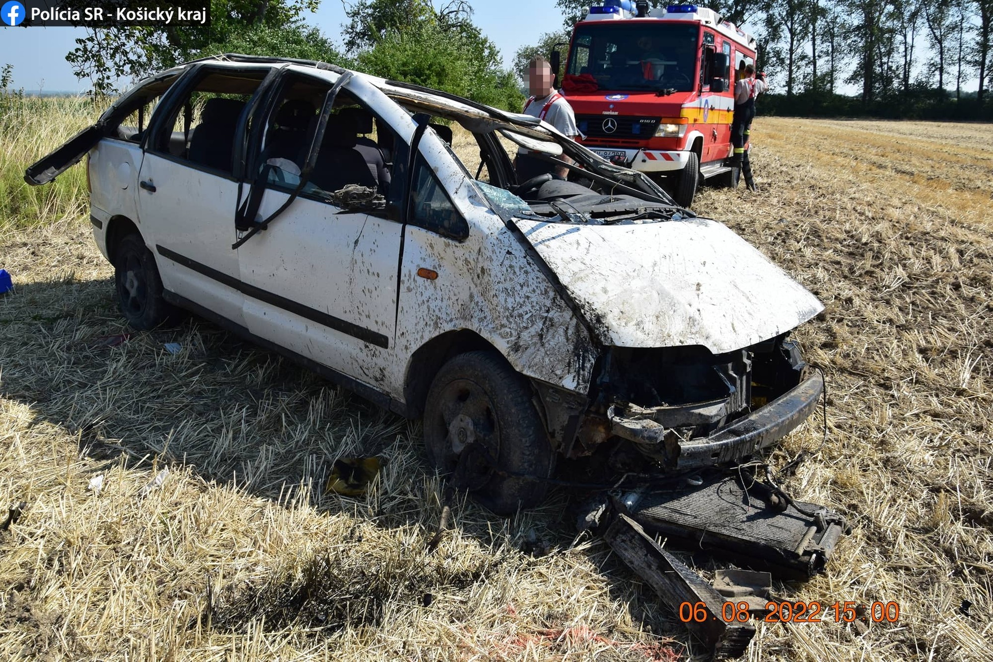 Pri havárii auta pri Sečovciach sa ťažko zranili tri osoby.