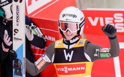 Rekord świata w lotach narciarskich pobity o 5,5 metra! Kosmiczny wyczyn na skoczni w Vikersund