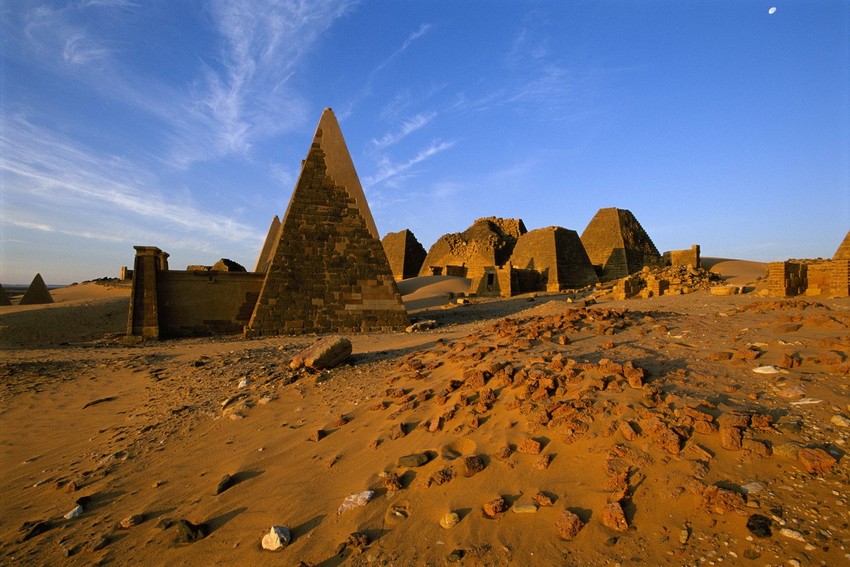 U Meroeu i okolini otkriveno je više od 200 piramida