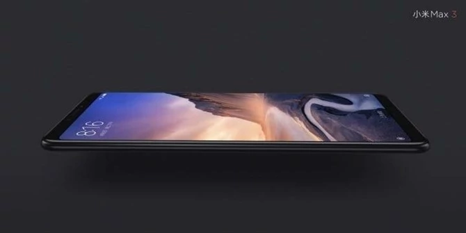 Xiaomi Mi Max 3 ma 6,9-calowy ekran o jasności 520 nitów