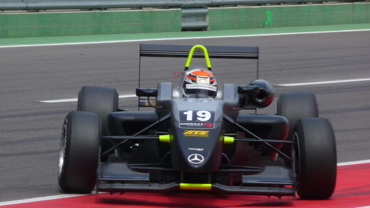 Trzecia runda mistrzostw Formula 3 Euro Series odbędzie się w najbliższy weekend w Holandii. Kuba Giermaziak wraz z zespołem STAR Racing Team będzie się ścigał po słynnym, nadmorskim torze Zandvoort. Po udanym rozpoczęciu sezonu w Porsche Supercup Kuba liczy również na dobry występ w Formule 3.