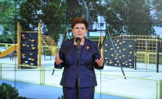 Szydło: Przez poprawność polityczną można stracić godność i suwerenność
