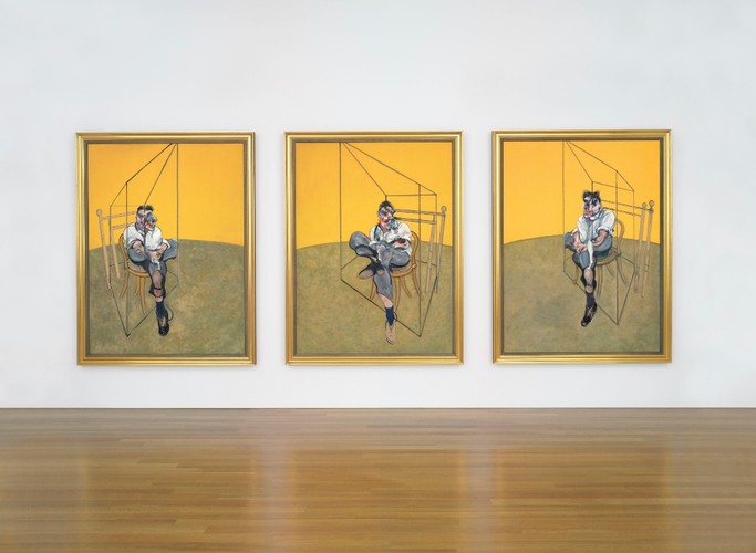 Nie wiadomo, kto w listopadzie 2013 r. kupił tryptyk obrazów, dom aukcyjny Christie's nie ujawnił tożsamości nabywcy dzieła. 'Trzy studia do portretu Luciana Freuda' nie były wcześniej wystawiane na aukcji; przed pierwszą licytacją cenę szacowano więc na 85 mln. 

Francis Bacon (1909-1992), brytyjski malarz – samouk, wzbudzał za życia mieszane oceny, od uznania do kontrowersji. Nie cierpiała go żelazna dama Margaret Thatcher, która mówiła o nim 'ten człowiek, który maluje te okropne obrazy'.