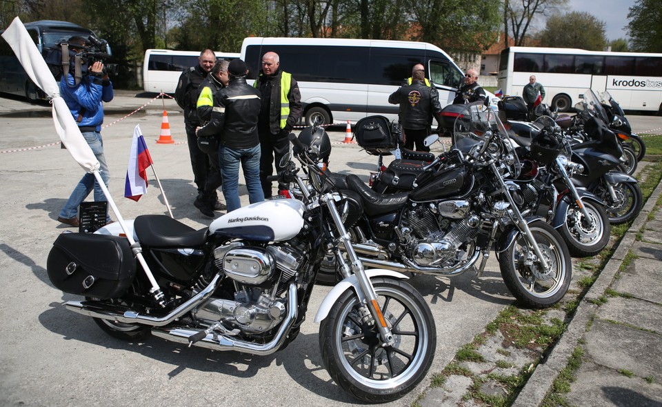 OŚWIĘCIM MUZEUM AUSCHWITZ MOTOCYKLIŚCI (Motocykliści)