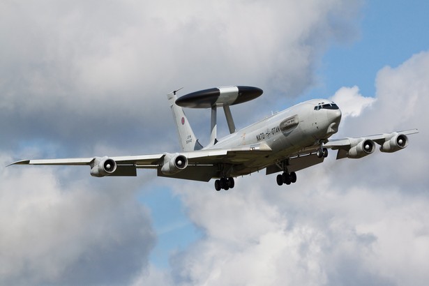 Samolot wczesnego ostrzegania Boeing E-3 Sentry AWACS należący do NATO (2)